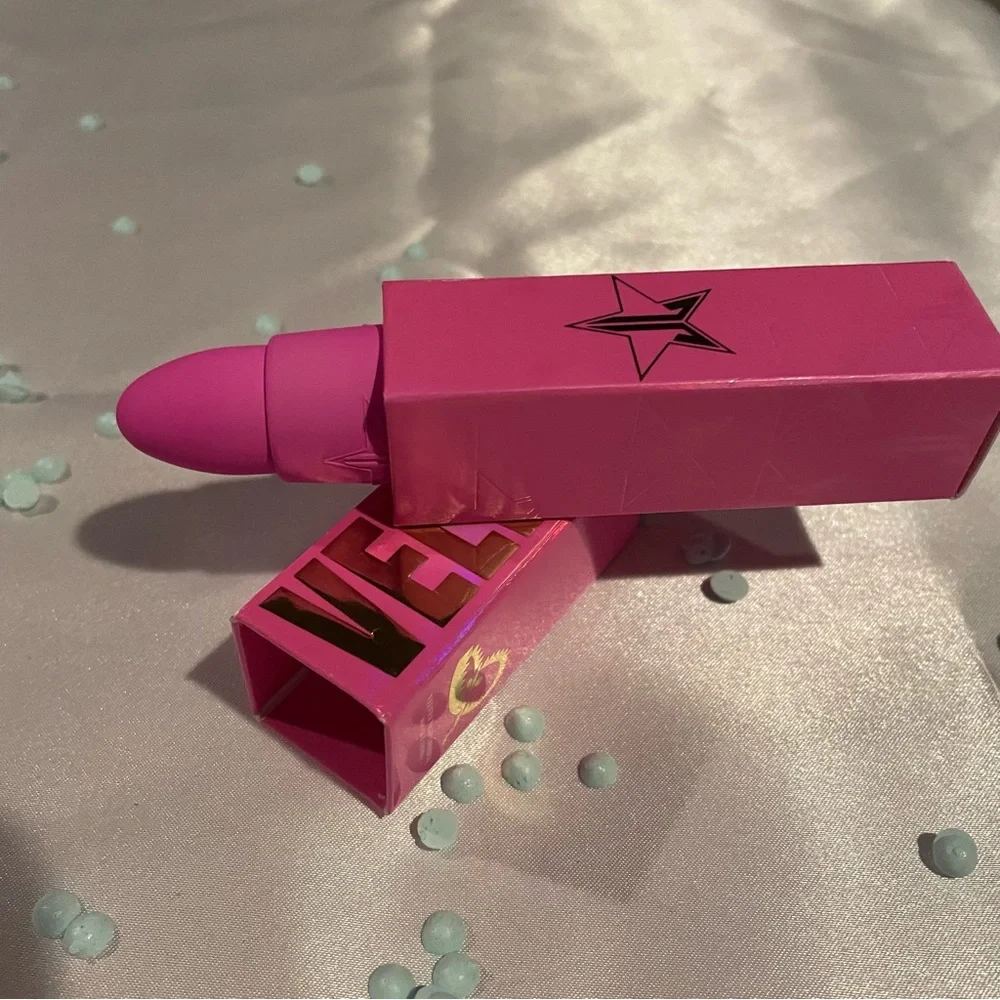 Jeffree Star our velvet